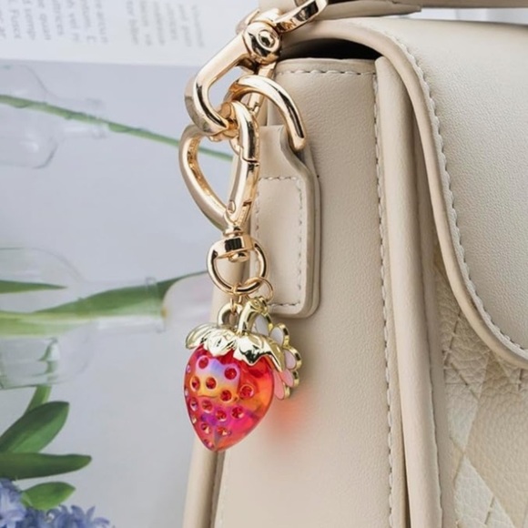 Strawberry Red charm with good hardware  white daisy flower 3.5” hea… - Picture 2 of 2